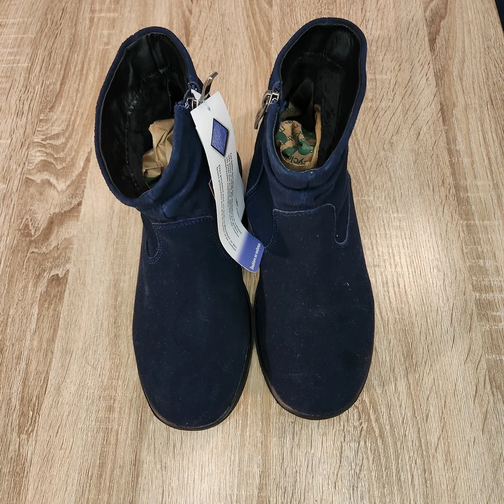 Wanderlust brand waterproof ankle boots.